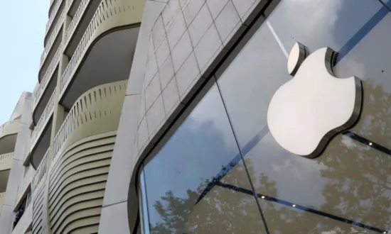 Apple Faces $1 Billion UK Lawsuit by Apps Developers Over App Store Fees