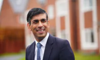 Cross-Party Lawmakers Warn Sunak Not to Send ‘Mixed Signals’ About Net Zero