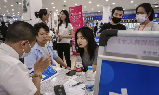 China’s Youth Unemployment Rate Soars, but Academic Says Figures ‘Possibly Underestimated’