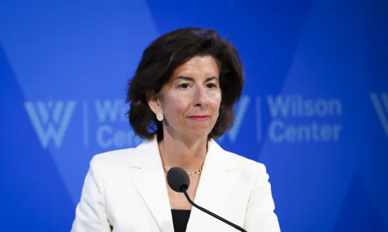 Commerce Secretary Says US Could Become Global Leader in Semiconductor Manufacturing by 2030