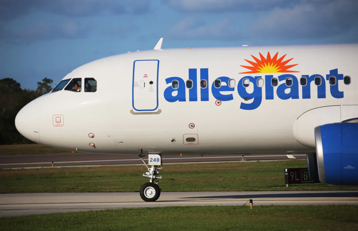 An Allegient airlines Airbus A320-214 taxis at the Orlando Sanford airport on the way to the runway, on Feb. 21, 2018. The airline and others are taking precautions against the dangers of extreme heat on air travel. (Ricardo Ramirez Buxeda/Orlando Sentinel/TNS)