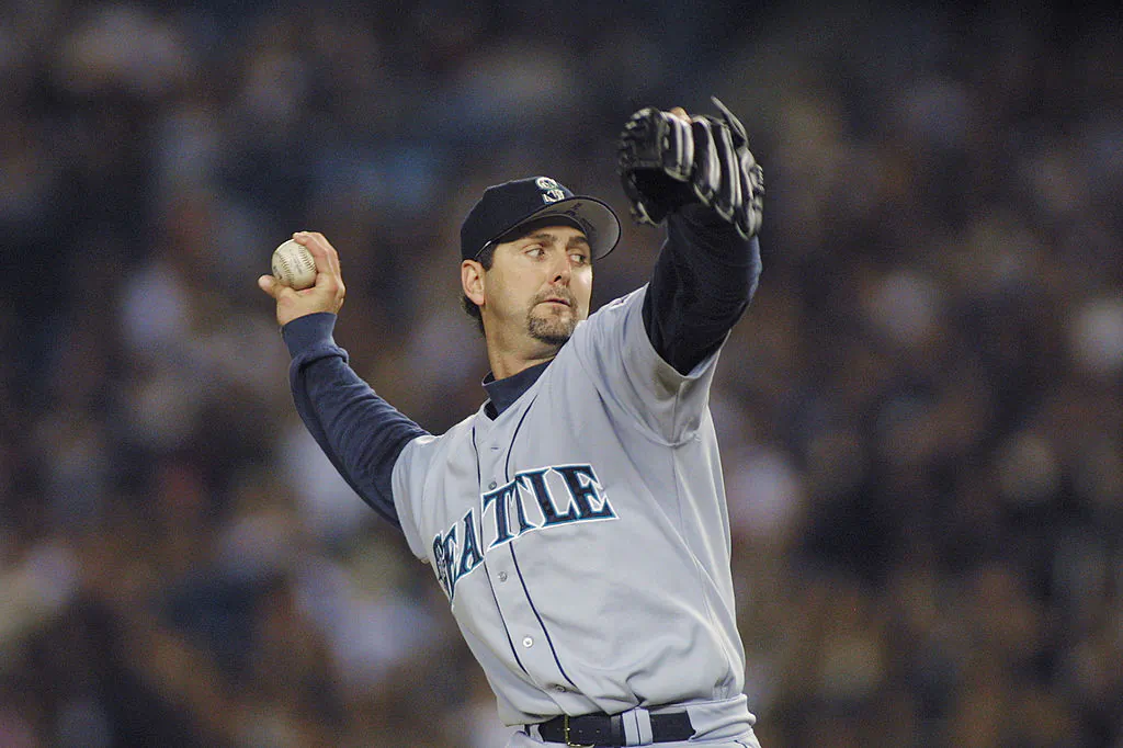 Pitcher Paul Abbott #48 of the Seattle Mariners pitches against the New York Yankees during Game 4 of the American League Championship Series at Yankee Stadium in New York on Oct. 21, 2001. (Al Bello/Getty Images)