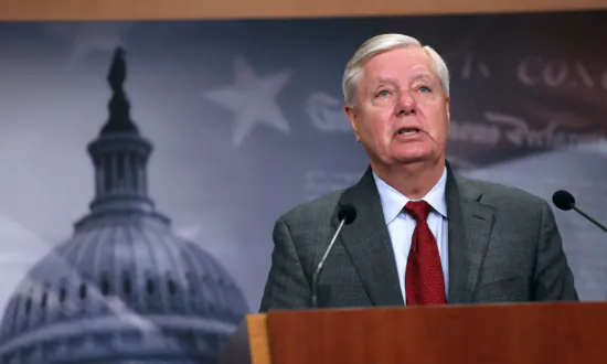 US Senators Introduce Bill to Rein in Big Tech
