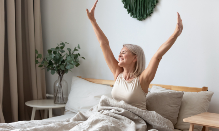 Rise and Shine: 10 Minutes of In-bed Exercise for Healthy Eyes, Relieving Constipation, and Alleviating Tinnitus