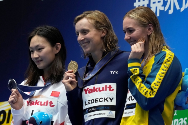  id5431716-ledecky-at-center