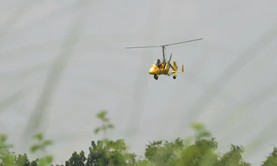 2 Killed After Helicopter, Gyrocopter Collide Midair in Wisconsin