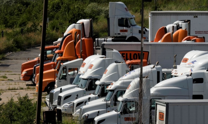 Bankrupt Trucking Company Reveals Cause of Collapse