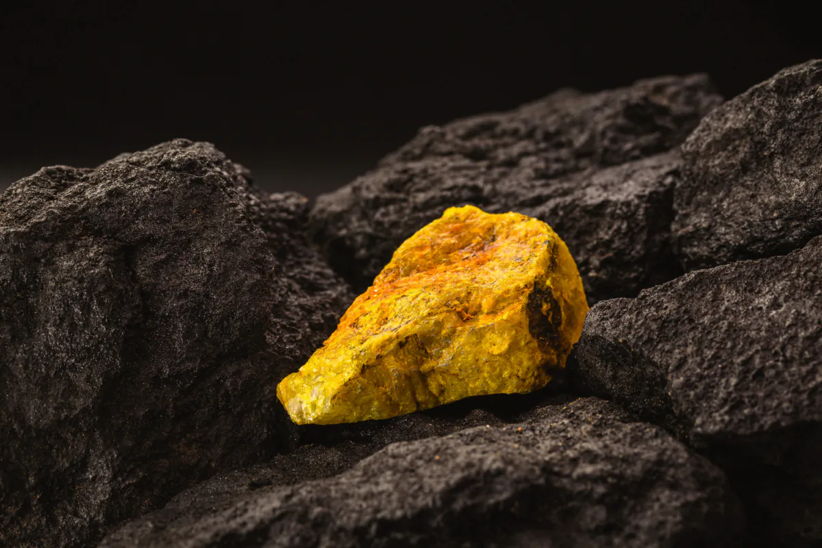 Uranium ore. (Shutterstock)