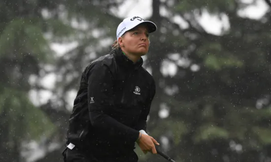 Perrine Delacour Shoots 63 at Rainy Columbia Edgewater to Take Portland Classic Lead