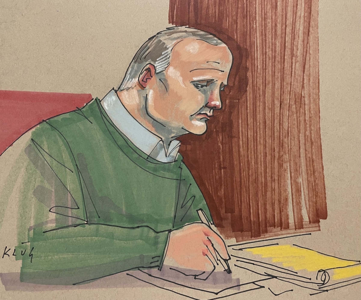 Defendant Robert Bowers takes notes during a sentencing hearing at a federal court in Pittsburgh, Penn., on July 31, 2023. (Dave Klug via AP)