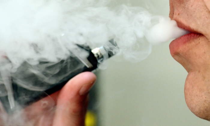 Record Numbers of Adults Vaping | The Epoch Times