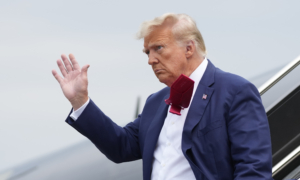 NextImg:Trump Calls on Supreme Court to 'Intercede' in Legal Battles
