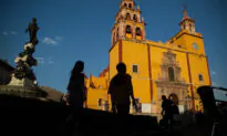 Traveling to Mexico City? What to Tip, How to Behave and When to Avoid the Metro