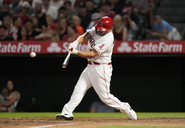 MLB/ Shohei Ohtani hits 40th homer after leaving mound early with cramps in  Seattle's 5-3 win over Angels