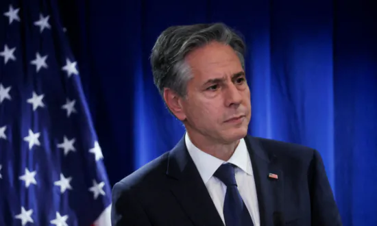 Bipartisan Lawmakers Ask Blinken to Step Up Efforts to Combat Flow of Fentanyl From China