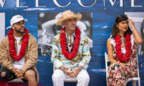 US Open of Surfing Celebrations Welcome 3 Surfers to ‘Hall of Fame’