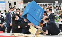 Ex-Councilors Call for Boycott of Hong Kong Government’s Sham Elections