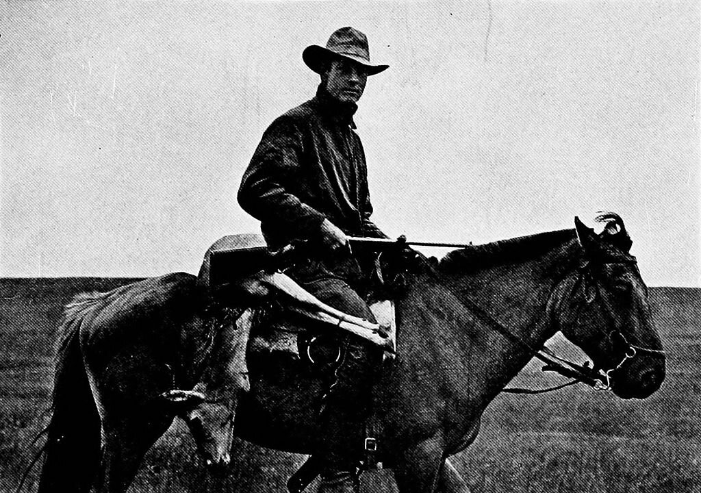Roy Chapman Andrews on his horse Kublai Khan in Mongolia about 1920. (Public Domain)