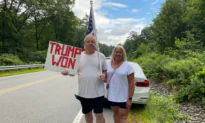 Supporters Flock to Trump’s New Hampshire Appearance Amidst Indictments