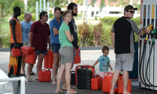 Australian Motorists to Endure High Fuel Prices With No Short Term Relief