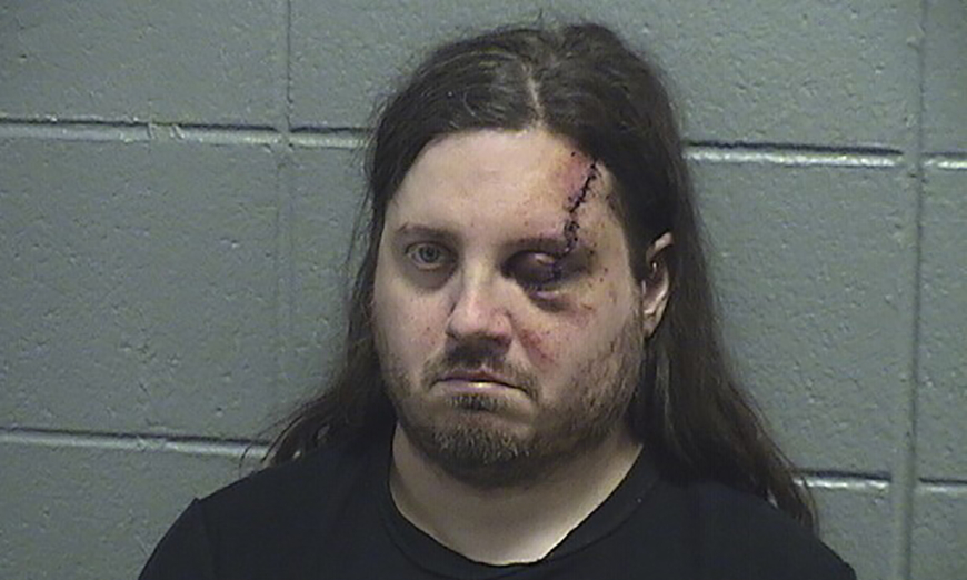 Prosecutors claim Chicago man targeted girl, heading directly to her in apartment building.