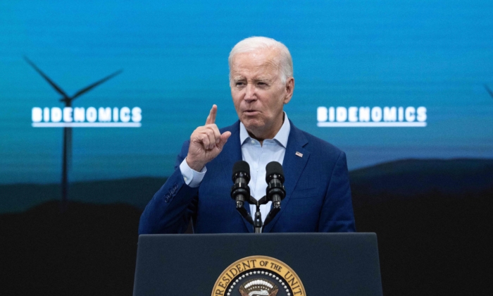 Biden Bans Some Investments in China, Declares ‘National Emergency’