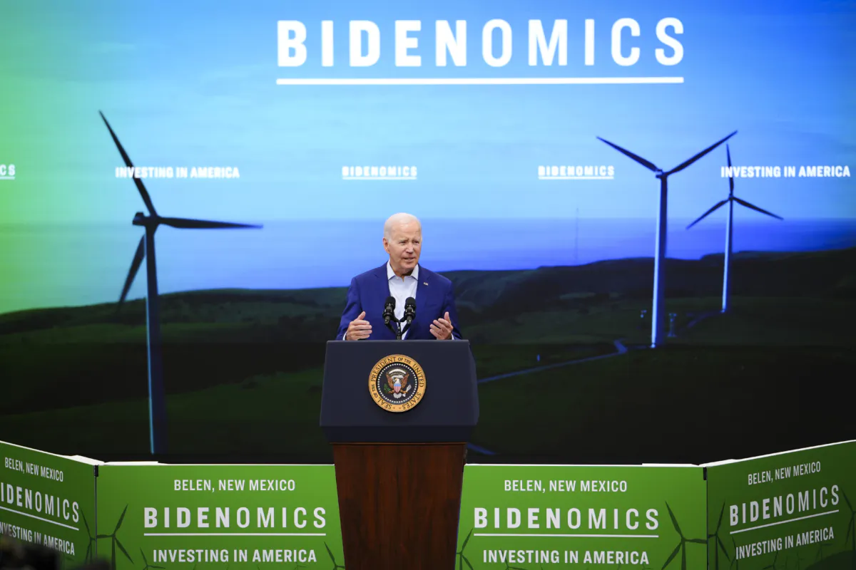 President Joe Biden speaks at an Arcosa Wind Towers Inc. manufacturing facility in Belen, N.M., on Aug. 9, 2023. (Madalina Vasiliu/The Epoch Times)