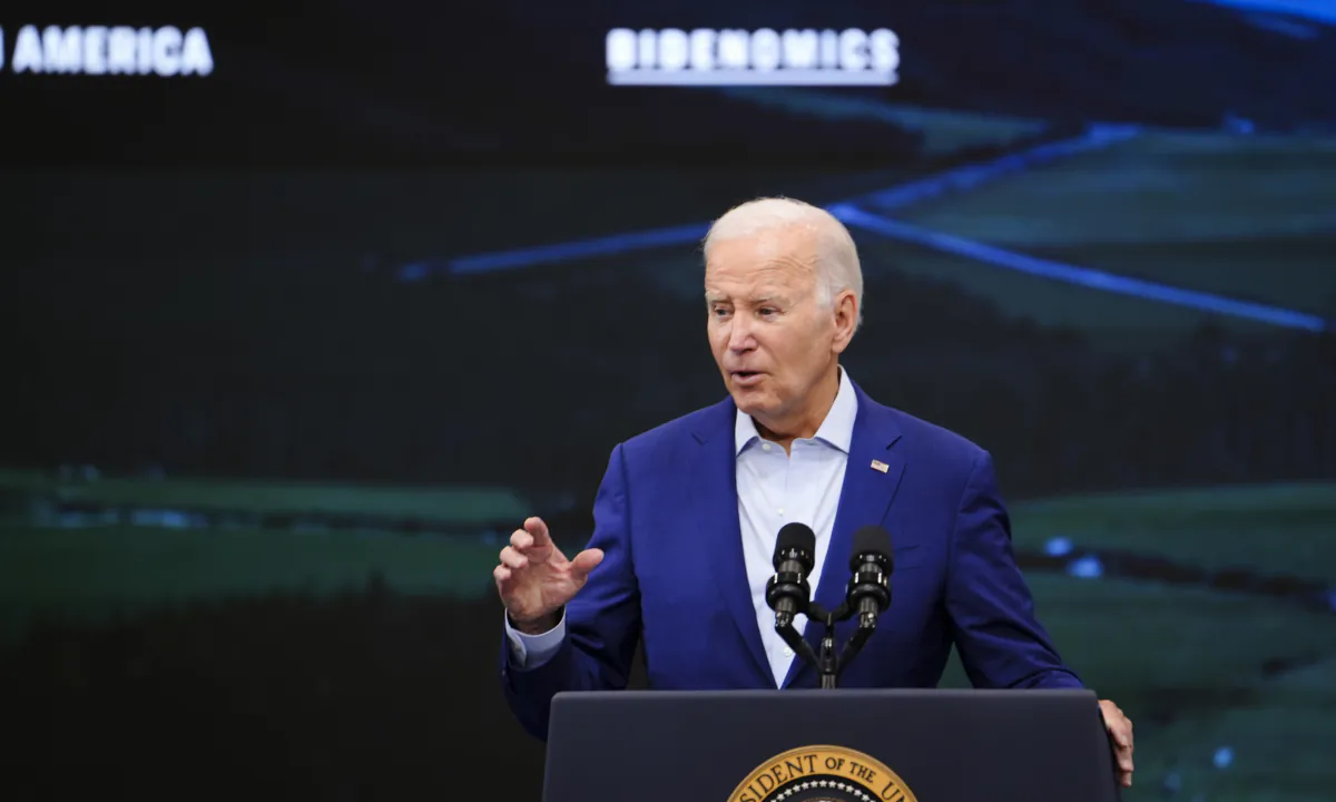 President Joe Biden speaks at an Arcosa Wind Towers manufacturing facility in Belen, N.M., on Aug. 9, 2023. (Madalina Vasiliu/The Epoch Times)