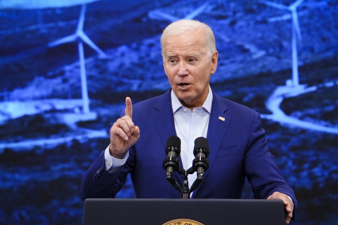 Biden Bans Some Investments in China, Declares ‘National Emergency’