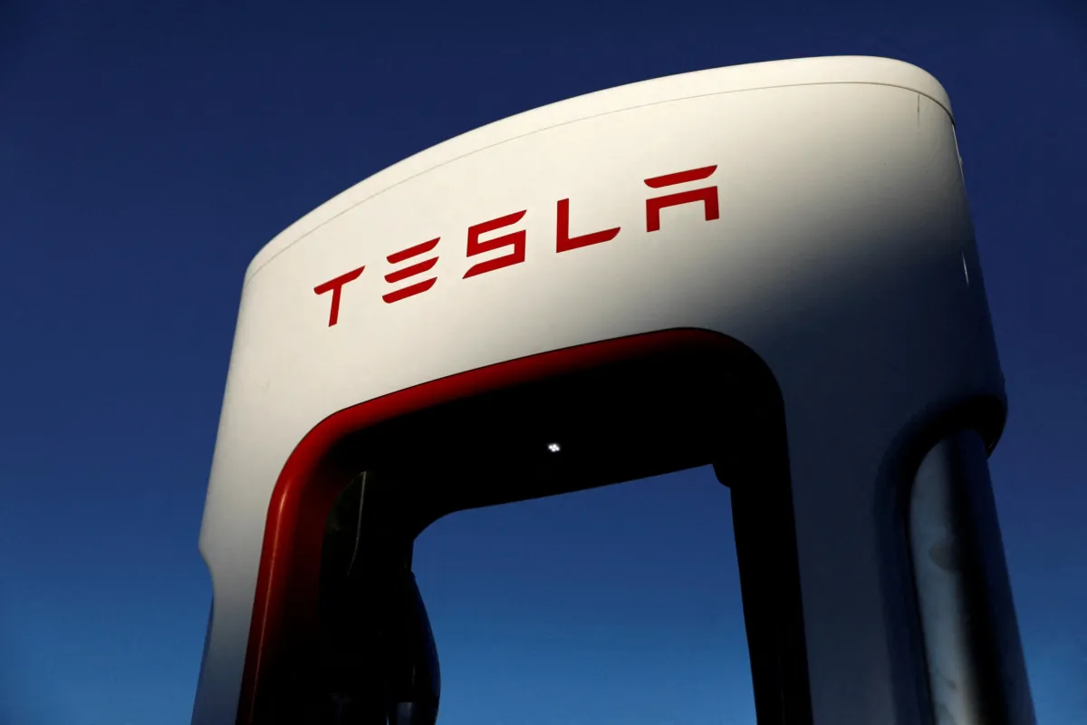 Tesla super chargers in Mojave, Calif., on July 10, 2019. (Mike Blake/Reuters)