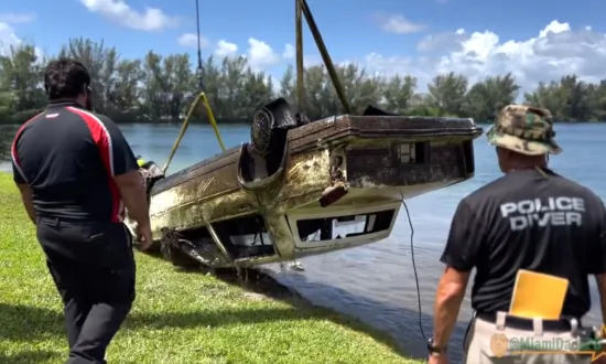 Police Investigating 30 Cars Found Submerged in Florida Lake