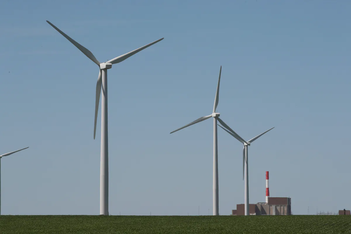 Power generating windmills above a nuclear power plant operated by Exelon near Marseilles, Ill., on June 13, 2018. (Scott Olson/Getty Images)