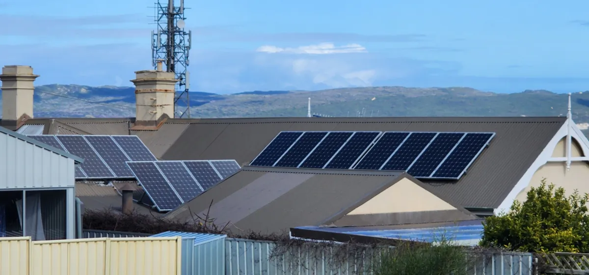 Solar panels can be seen on a roof top in Albany, Western Australia, on Aug. 13. 2023. (Susan Mortimer/The Epoch Times)