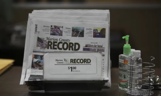 Police in Kansas Execute ‘Chilling’ Raid on Small-Town Newspaper, Seize Phones and Computers