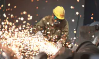 Latest Chinese Data Lack Impetus as Political Uncertainty Looms