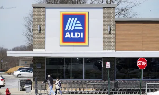 Aldi to Buy 400 Winn-Dixie, Harveys Groceries in Southern US