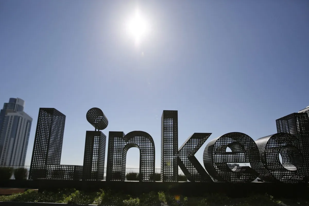 A sculpture on a terrace outside the offices of LinkedIn in San Francisco in a Sept. 22, 2016, file photo. (Eric Risberg/AP/The Canadian Press) 