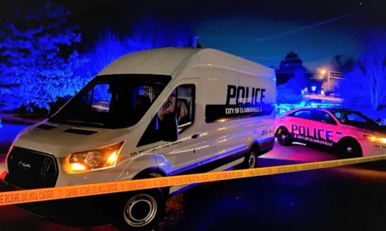 Brothers Killed, Four Officers and Victim Wounded in Tennessee Hostage Situation