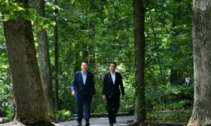Korean President, Japanese Prime Minister Arrive at Camp David for Trilateral Summit