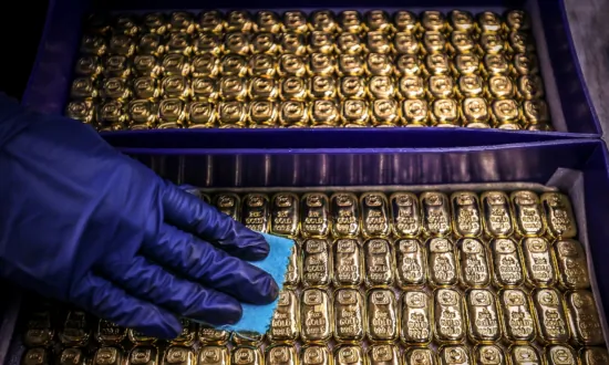 ANALYSIS: Buyers Snapping Up Costco’s Gold Bars Signals Growing Economic Anxiety, Shift Toward Hard Assets
