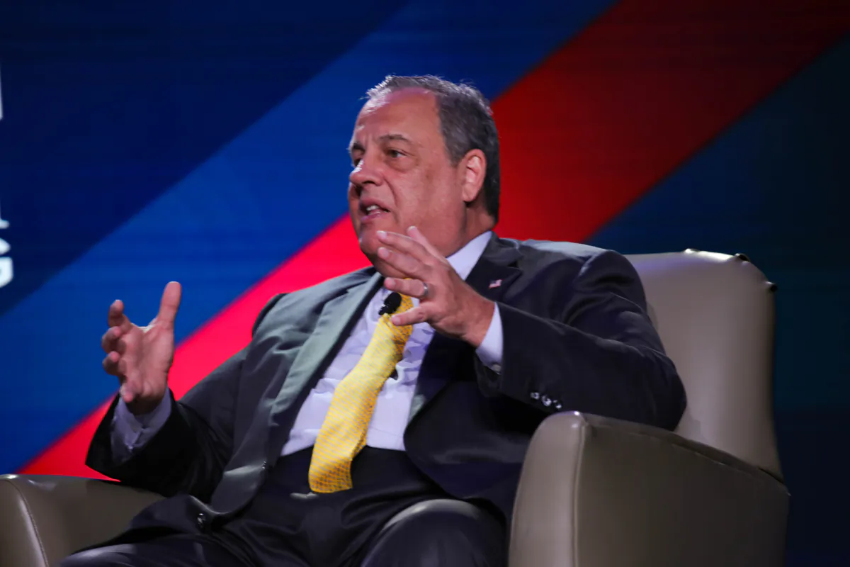 Former New Jersey Gov. Chris Christie speaks at The Gathering in Atlanta, Ga., on Aug. 19, 2023. (Justin Kase/The Epoch Times)