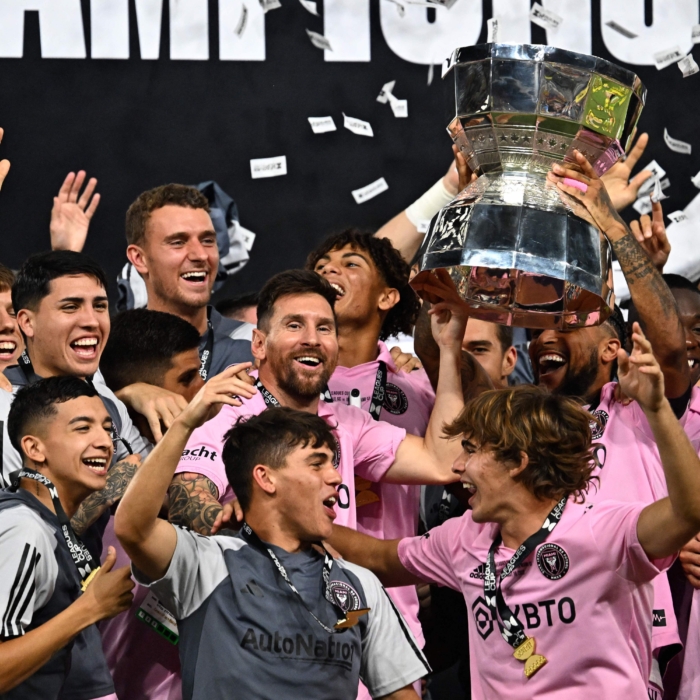 What a photo! Lionel Messi, David Beckham, Sergio Busquets and Jordi Alba  pose with Leagues Cup trophy after Inter Miami beat Nashville