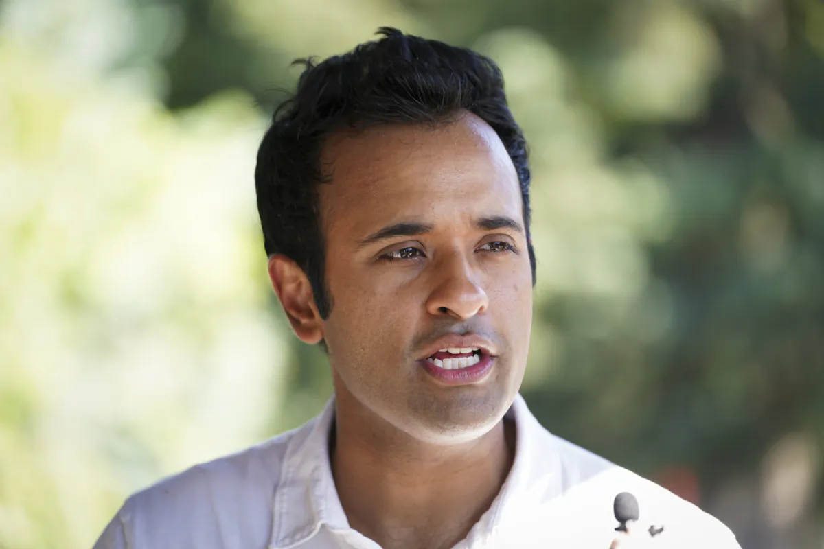 Republican presidential candidate Vivek Ramaswamy speaks at the Iowa State Fair in Des Moines, Iowa, on Aug. 12, 2023. (Madalina Vasiliu/The Epoch Times)