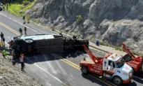 Two Dozen People Die in Bus Crash in Central Mexico