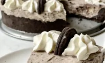 This No-Bake Oreo Cheesecake Practically Makes Itself