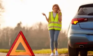 17 Things You Should Keep in Your Car in Case of an Emergency