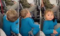 10-Month-Old Baby Cheers Up Passengers by Greeting Them on Board After a 3-Hour Flight Delay