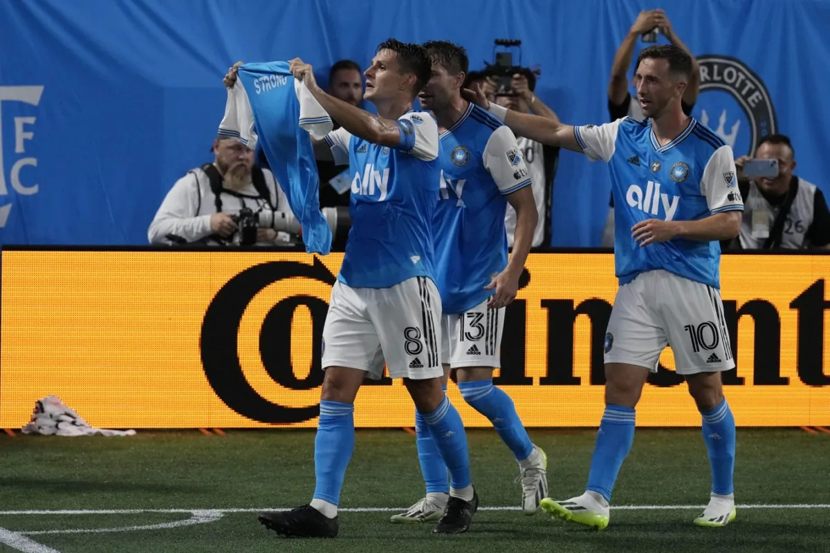 Charlotte FC midfielder Ashley Westwood (8) celebrated goal in the first half against the Los Angeles FC at Bank of America Stadium in Charlotte, on Aug 26, 2023. (Jim Dedmon/USA TODAY Sports via Field Level Media)