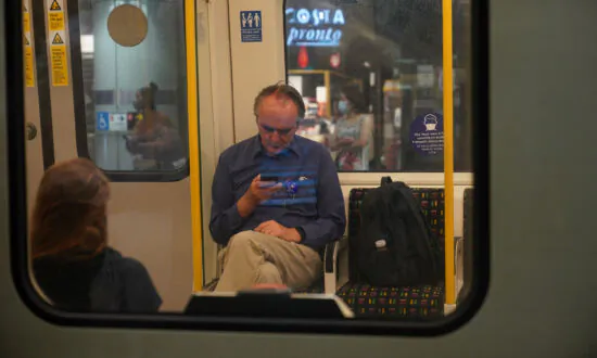 Travelers Warned as Thefts in London Underground More Than Double
