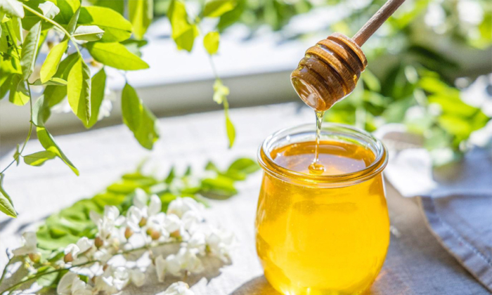 Nature's Golden Treasure: 5 Incredible Health Benefits of Honey